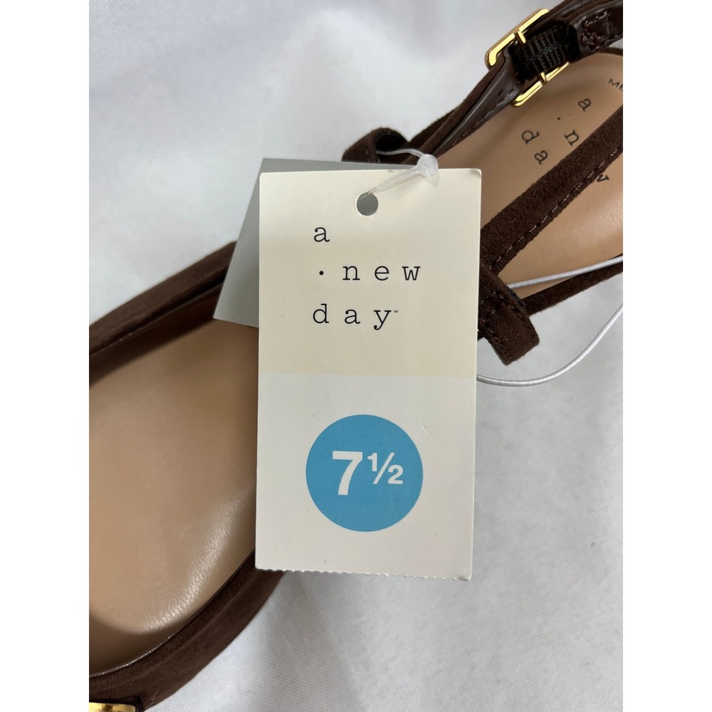 A New Day Brown Faux Suede Point Toe Kitten Heel Slingback Pumps Gold Chain 7.5 - Picture 6 of 6